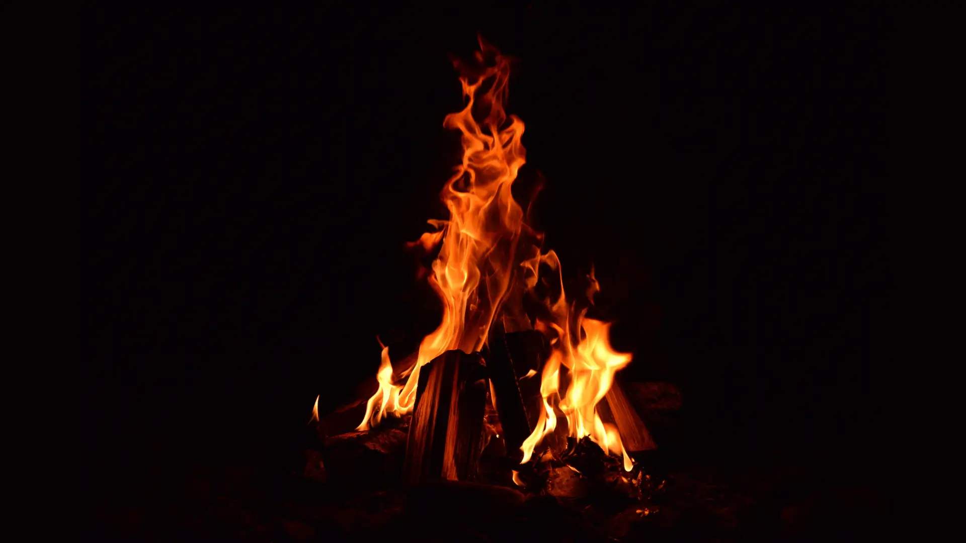 Braai flame with wood